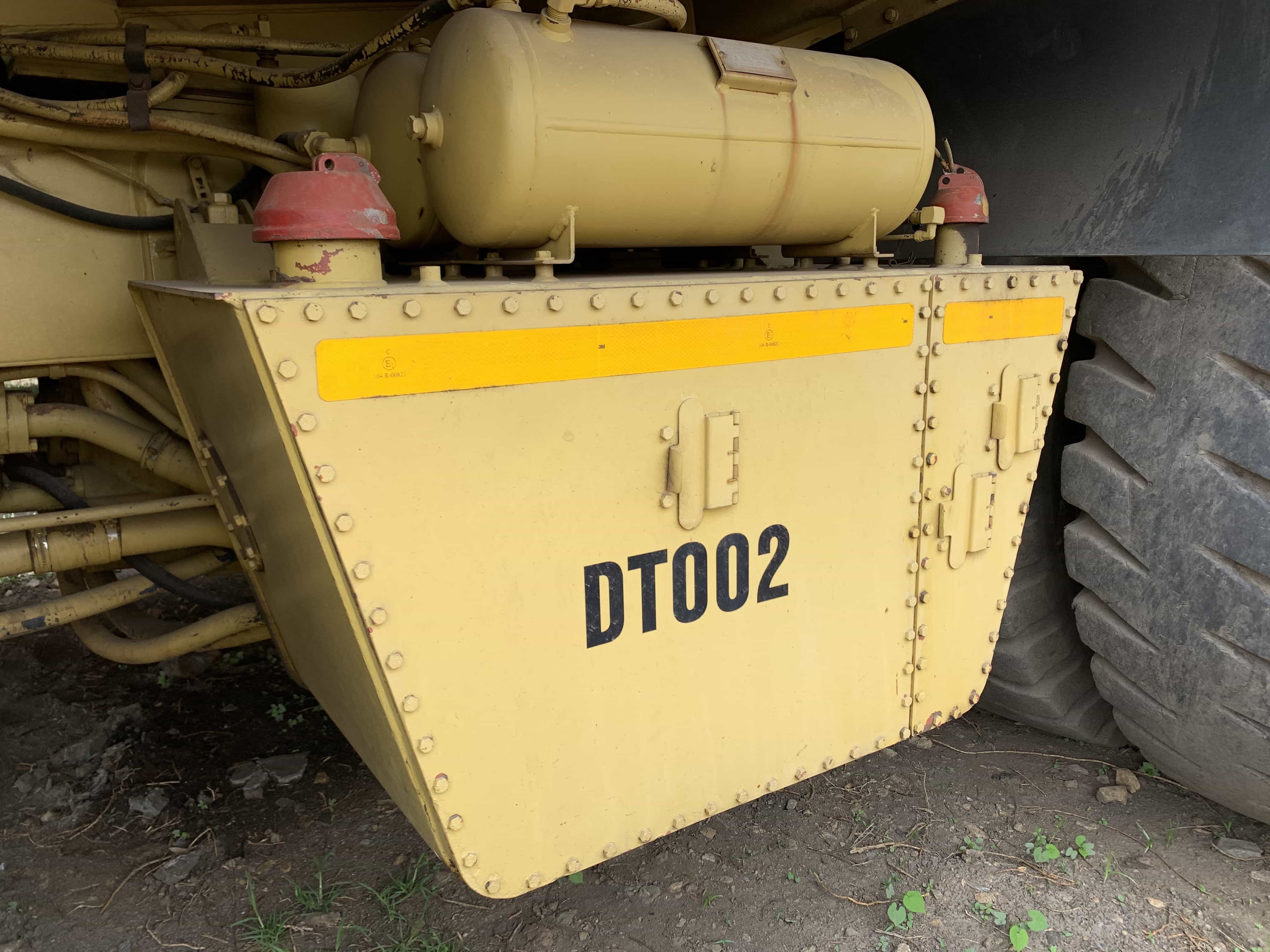 769D HYDRAULIC TANK